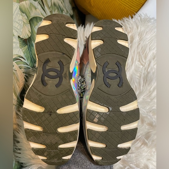 CHANEL tweed sneakers - Picture 14 of 15